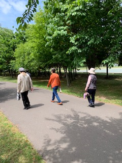 屋外歩行　昭和公園